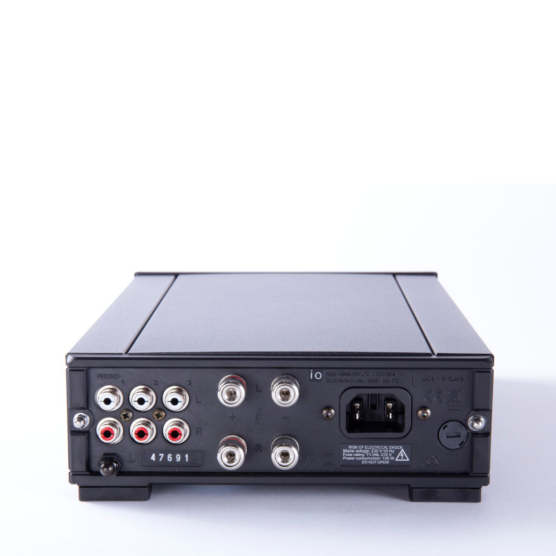 REGA IO INTEGRATED AMP BLACK B +